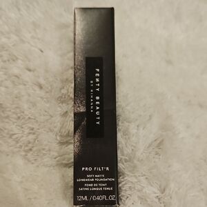 Fenty Beauty By Rihanna PRO FILT'R Soft Matte Longwear Foundatio